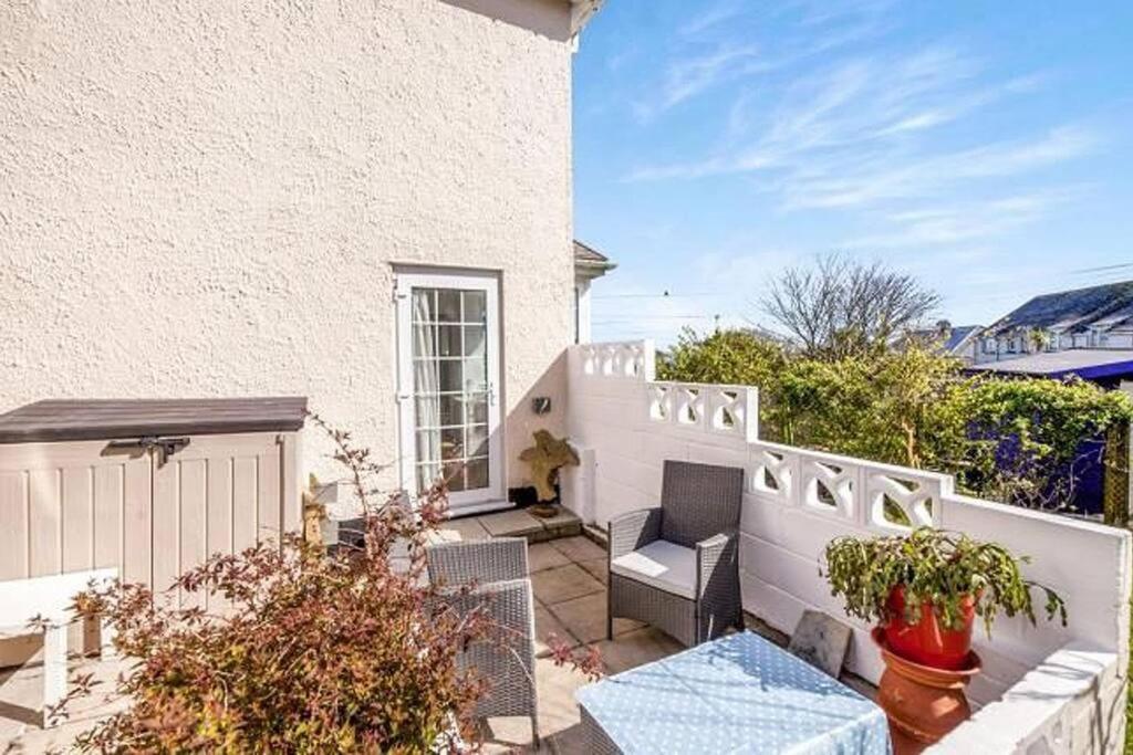 Sunrise! ~ 2 Bedrooms, Garden, Parking, Sea Views St Ives 外观 照片