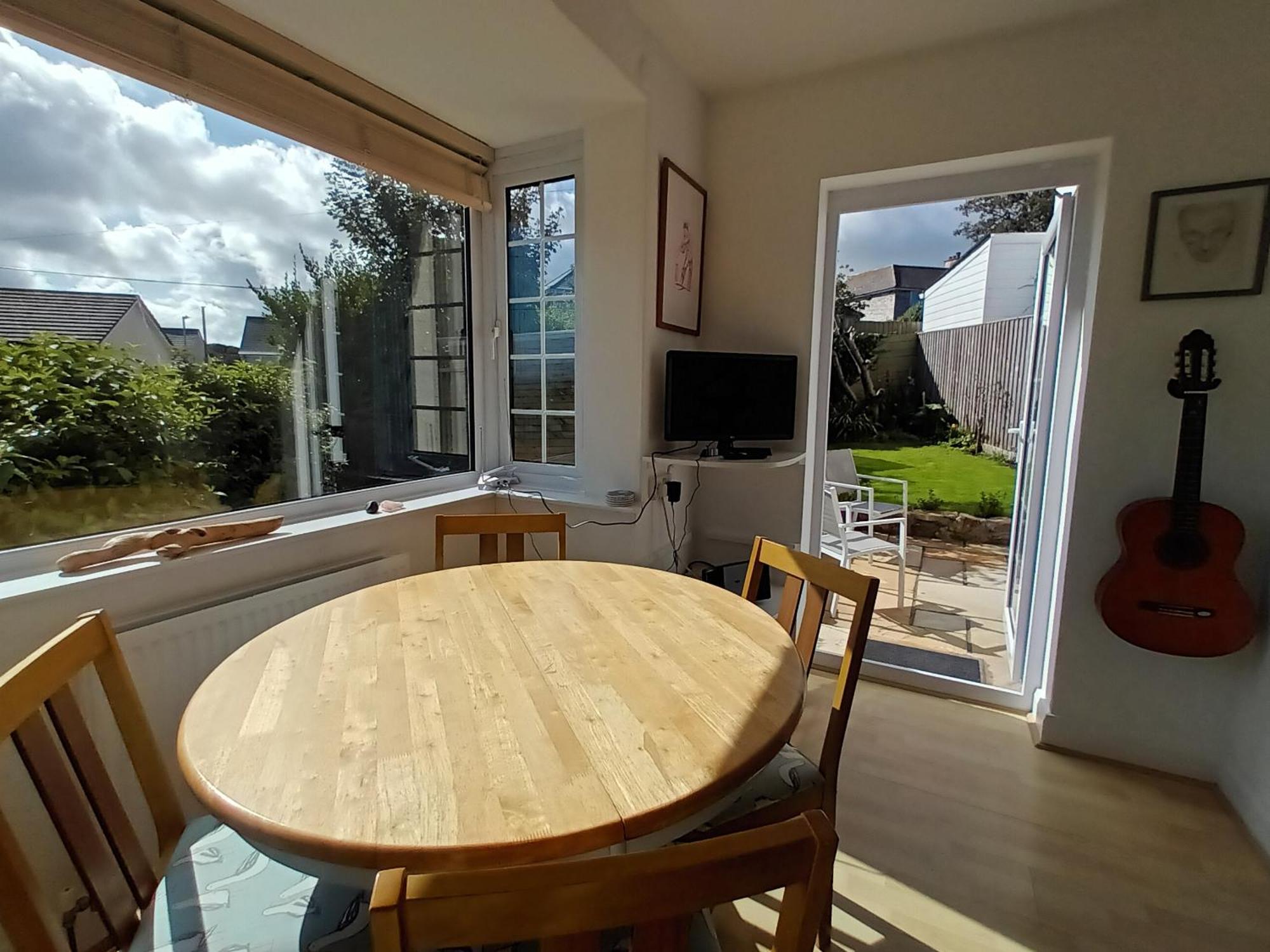 Sunrise! ~ 2 Bedrooms, Garden, Parking, Sea Views St Ives 外观 照片