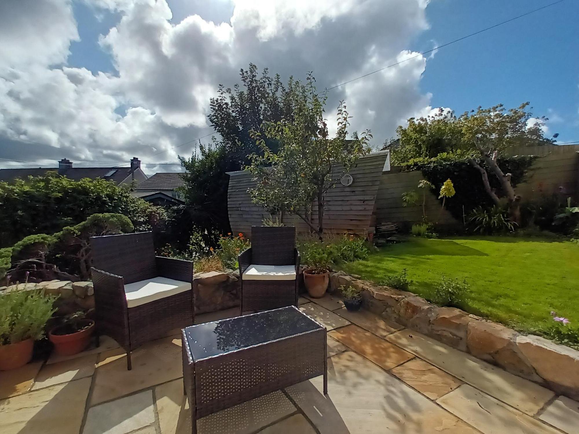 Sunrise! ~ 2 Bedrooms, Garden, Parking, Sea Views St Ives 外观 照片